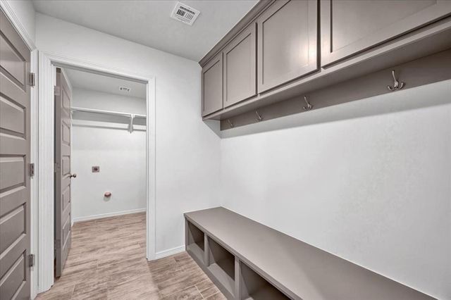 10653 SW 18th Street, Yukon, OK 73099