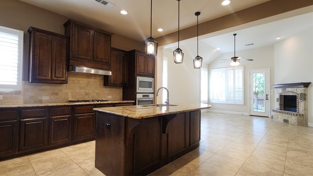 5621 Grove Cove Drive, Mckinney, TX 75071