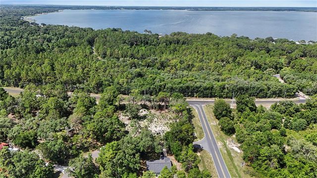 3 BAY DRIVE, Ocklawaha, FL 32179