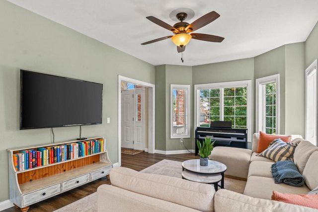 1223 Woodbridge Trail, Waunakee, WI 53597