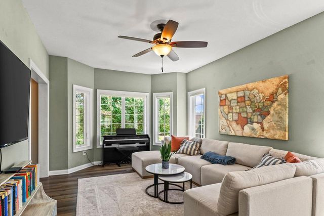 1223 Woodbridge Trail, Waunakee, WI 53597