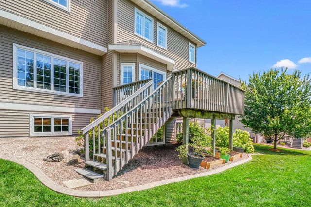 1223 Woodbridge Trail, Waunakee, WI 53597