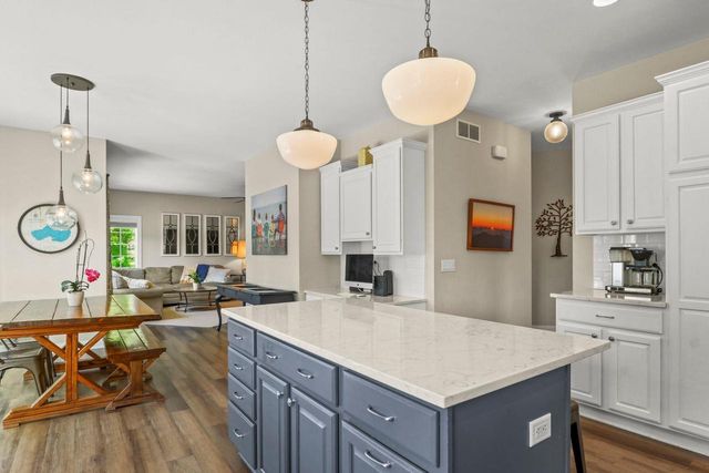 1223 Woodbridge Trail, Waunakee, WI 53597
