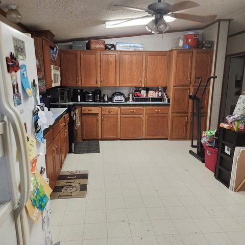 208 Swamp Dr, Bourg, LA 70343