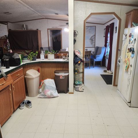 208 Swamp Dr, Bourg, LA 70343