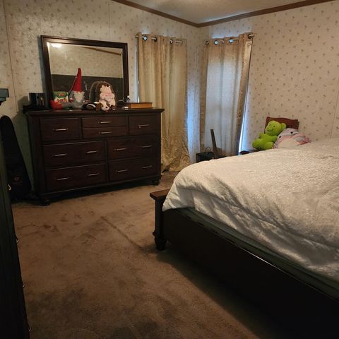 208 Swamp Dr, Bourg, LA 70343