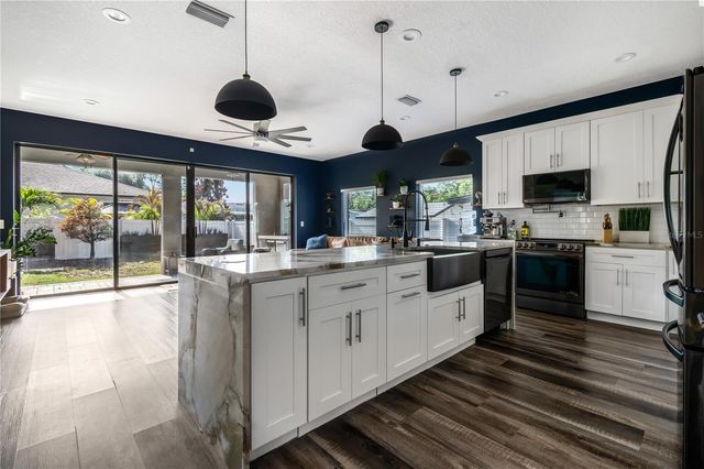 7507 N DARTMOUTH AVENUE, Tampa, FL 33604