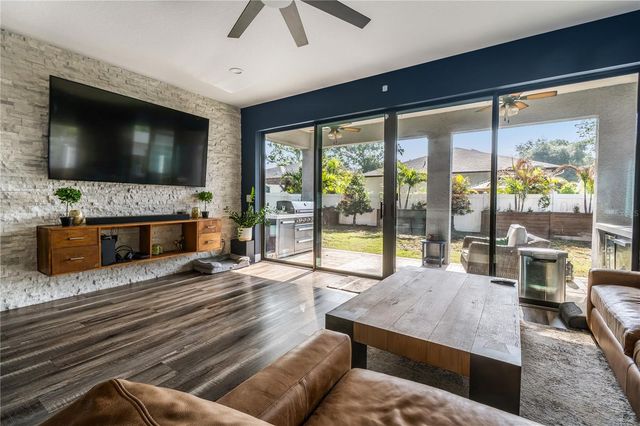 7507 N DARTMOUTH AVENUE, Tampa, FL 33604