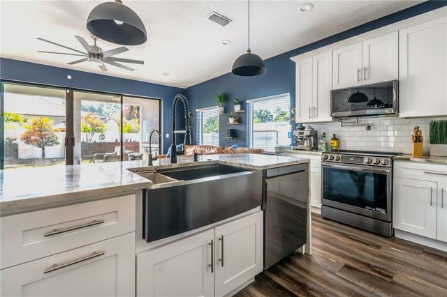 7507 N DARTMOUTH AVENUE, Tampa, FL 33604