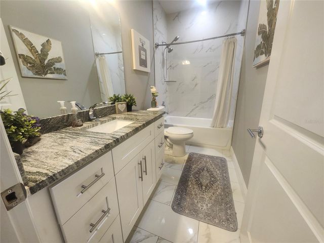 7507 N DARTMOUTH AVENUE, Tampa, FL 33604