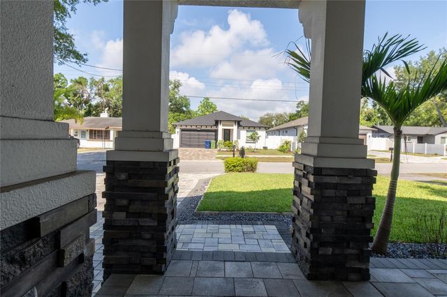 7507 N DARTMOUTH AVENUE, Tampa, FL 33604