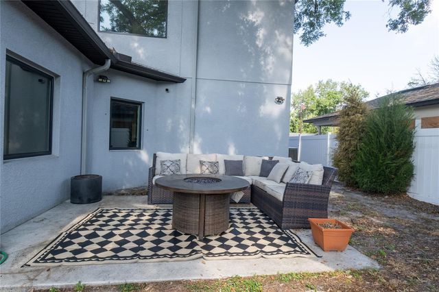 7507 N DARTMOUTH AVENUE, Tampa, FL 33604