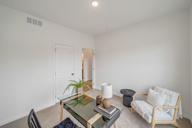 150 NW Rolling Circle, Waukee, IA 50263