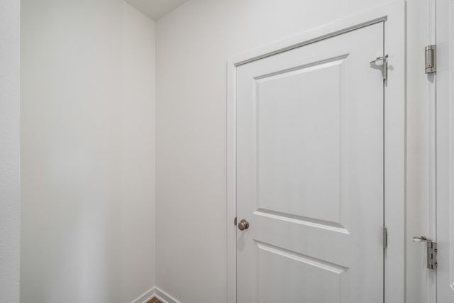 150 NW Rolling Circle, Waukee, IA 50263