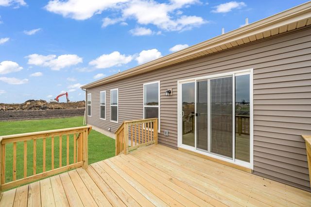 150 NW Rolling Circle, Waukee, IA 50263