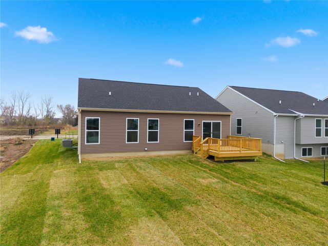 150 NW Rolling Circle, Waukee, IA 50263