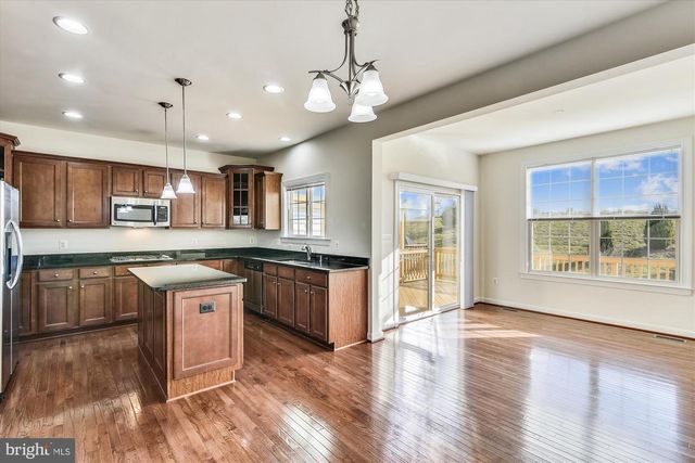 25202 PRAIRIE FIRE SQ, Aldie, VA 20105