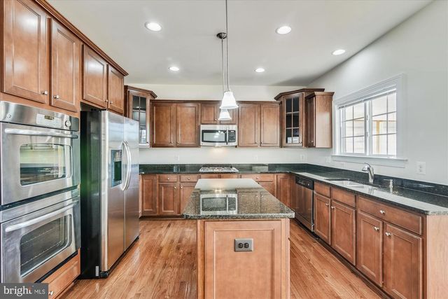 25202 PRAIRIE FIRE SQ, Aldie, VA 20105