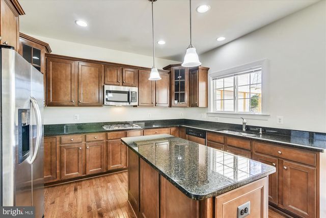 25202 PRAIRIE FIRE SQ, Aldie, VA 20105