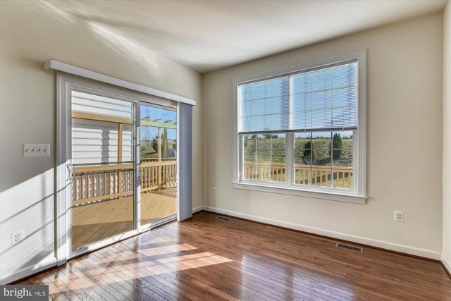 25202 PRAIRIE FIRE SQ, Aldie, VA 20105