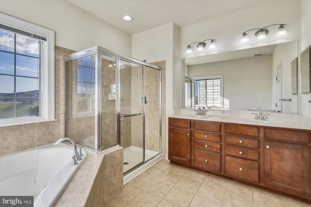 25202 PRAIRIE FIRE SQ, Aldie, VA 20105