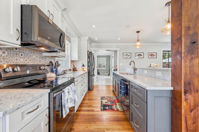 3905 Pine Lake Dr., Myrtle Beach, SC 29577