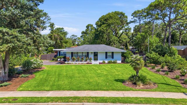 3905 Pine Lake Dr., Myrtle Beach, SC 29577