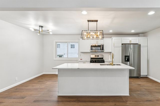 9550 Colgate Avenue, Clarkston, MI 48348