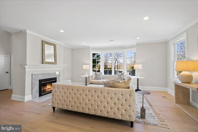 3213 FOXHALL RD NW, Washington, DC 20016
