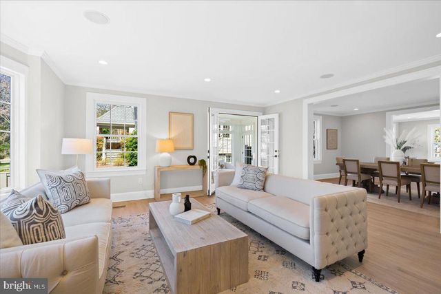 3213 FOXHALL RD NW, Washington, DC 20016