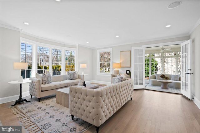 3213 FOXHALL RD NW, Washington, DC 20016