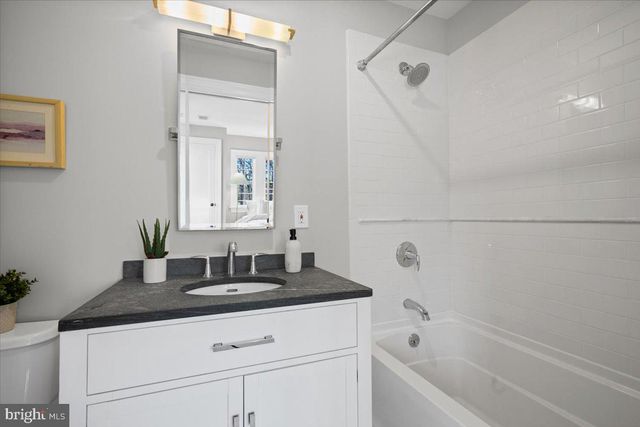 3213 FOXHALL RD NW, Washington, DC 20016