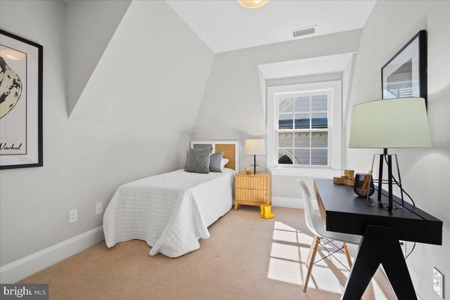 3213 FOXHALL RD NW, Washington, DC 20016