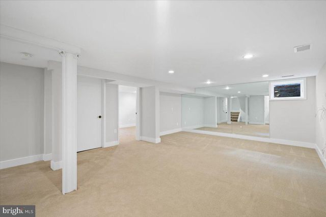 3213 FOXHALL RD NW, Washington, DC 20016