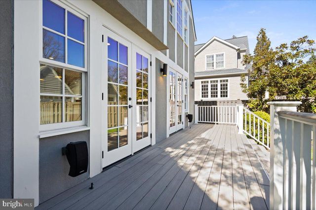 3213 FOXHALL RD NW, Washington, DC 20016