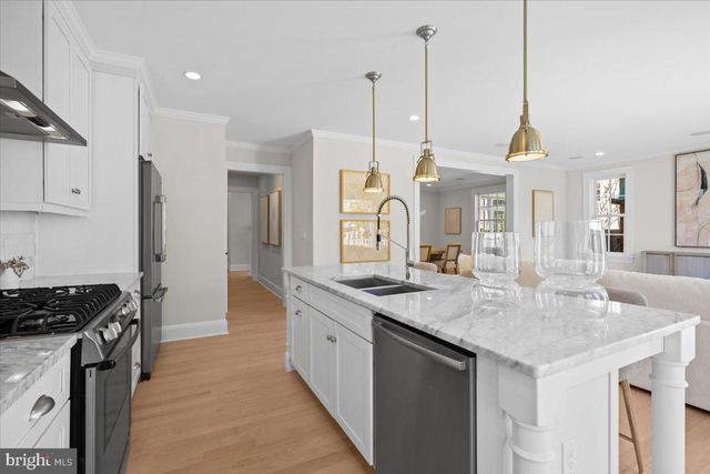 3213 FOXHALL RD NW, Washington, DC 20016