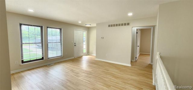 40344 Newport Drive, Plymouth, MI 48170
