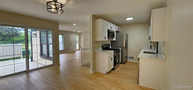 40344 Newport Drive, Plymouth, MI 48170