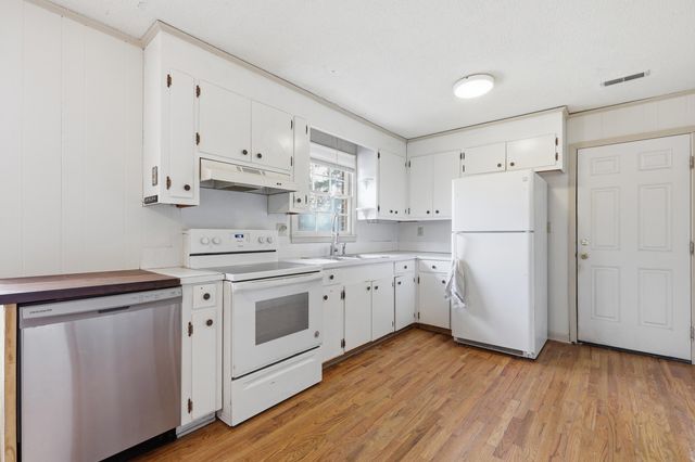 1330 Dennis Boulevard, Moncks Corner, SC 29461