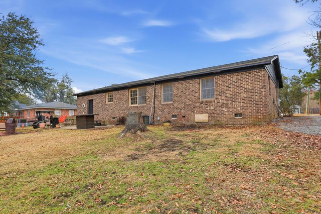 1330 Dennis Boulevard, Moncks Corner, SC 29461