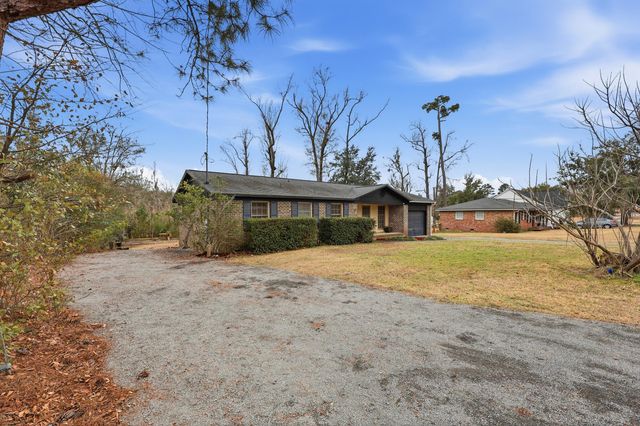 1330 Dennis Boulevard, Moncks Corner, SC 29461