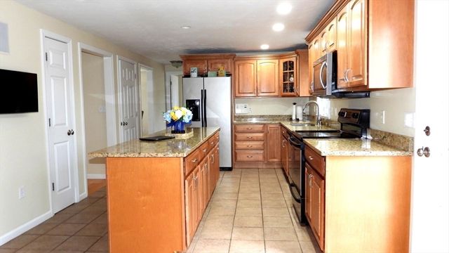 239 Bellevue Ave, Brockton, MA 02302