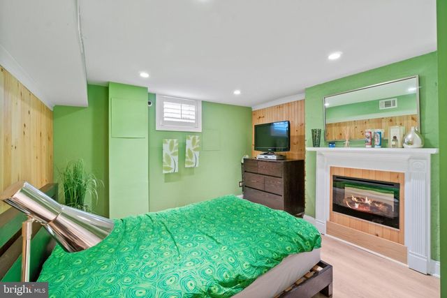 204 E MONTGOMERY ST, Baltimore, MD 21230