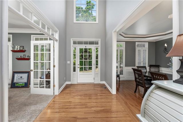 929 Ravenwood Way, Canton, GA 30115