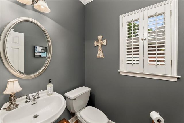 929 Ravenwood Way, Canton, GA 30115