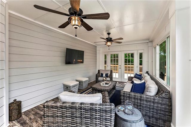 929 Ravenwood Way, Canton, GA 30115