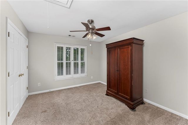 929 Ravenwood Way, Canton, GA 30115