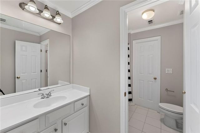 929 Ravenwood Way, Canton, GA 30115