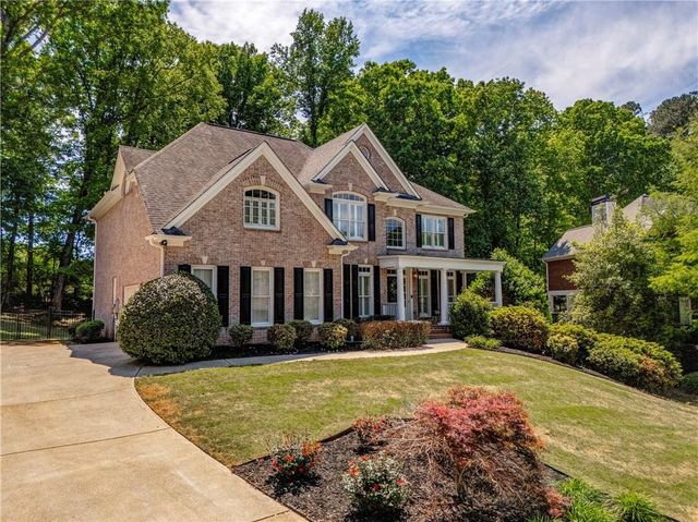 929 Ravenwood Way, Canton, GA 30115