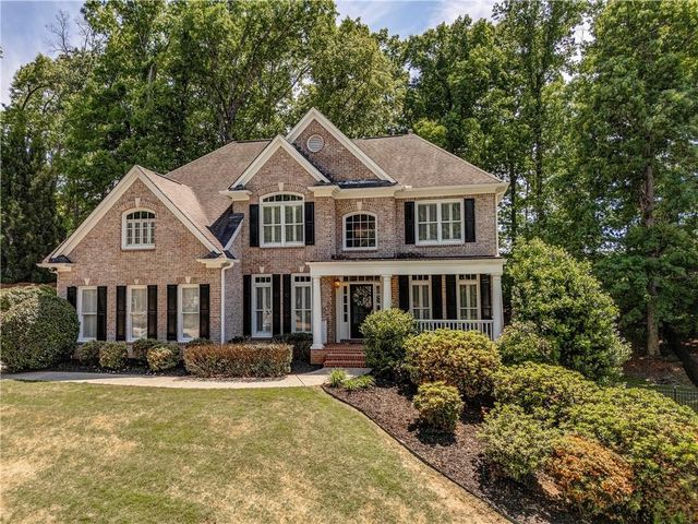 929 Ravenwood Way, Canton, GA 30115